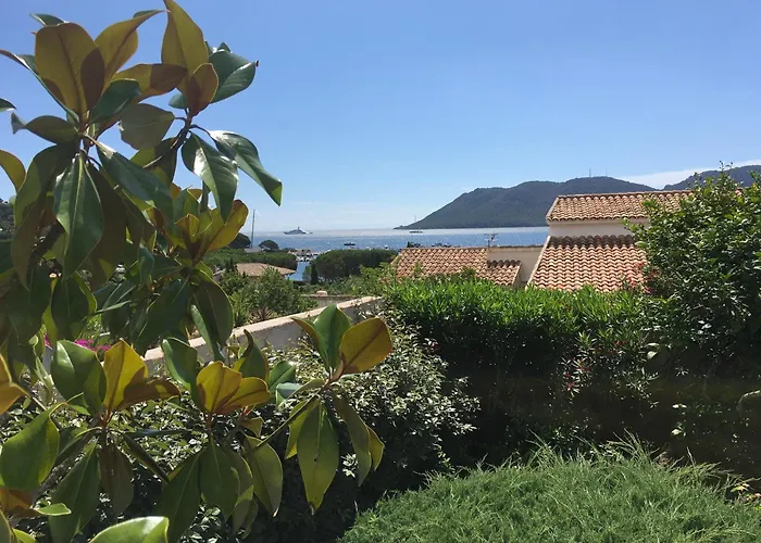 Marina Di Fiori By Intendance Excellency Apartment *